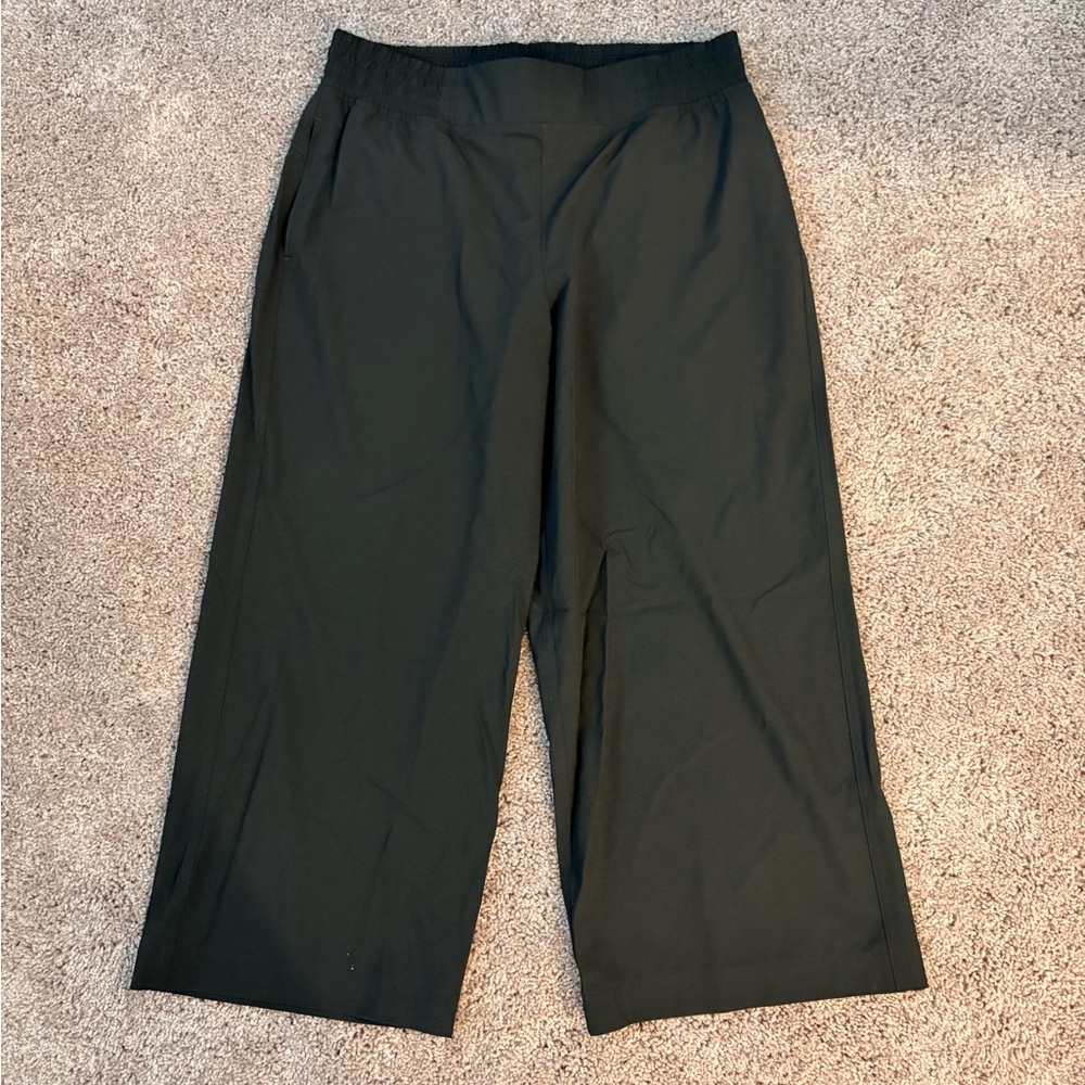 NWOT! CALIA Wide-Leg Black Lightweight Capri Pants